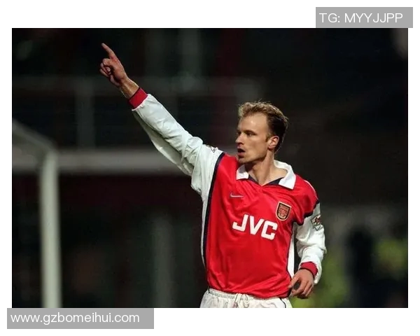 厄齐尔从绿茵巨星到球场智慧象征的传奇之路 厄齐尔从绿茵巨星到球场智慧象征的传奇之路